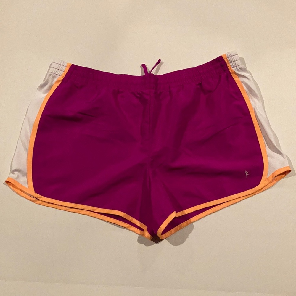 Danskin now athletic shorts. Size XL/XG (16-18)